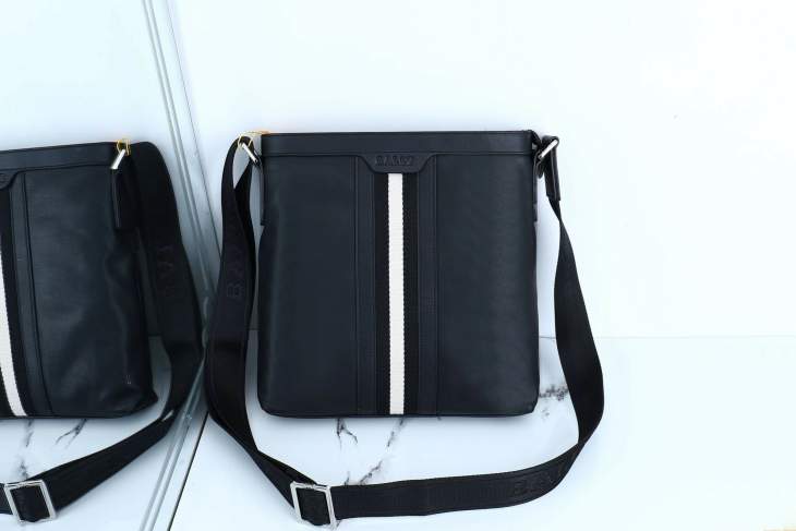 Picture of Bally Mens Bags _SKUfw201698704fw